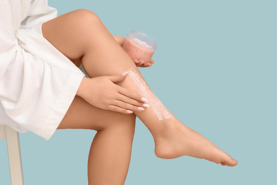 scrub su gambe abbronzate scrub su gambe abbronzate